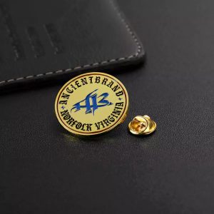 LOGO金色软珐琅别针徽章定制