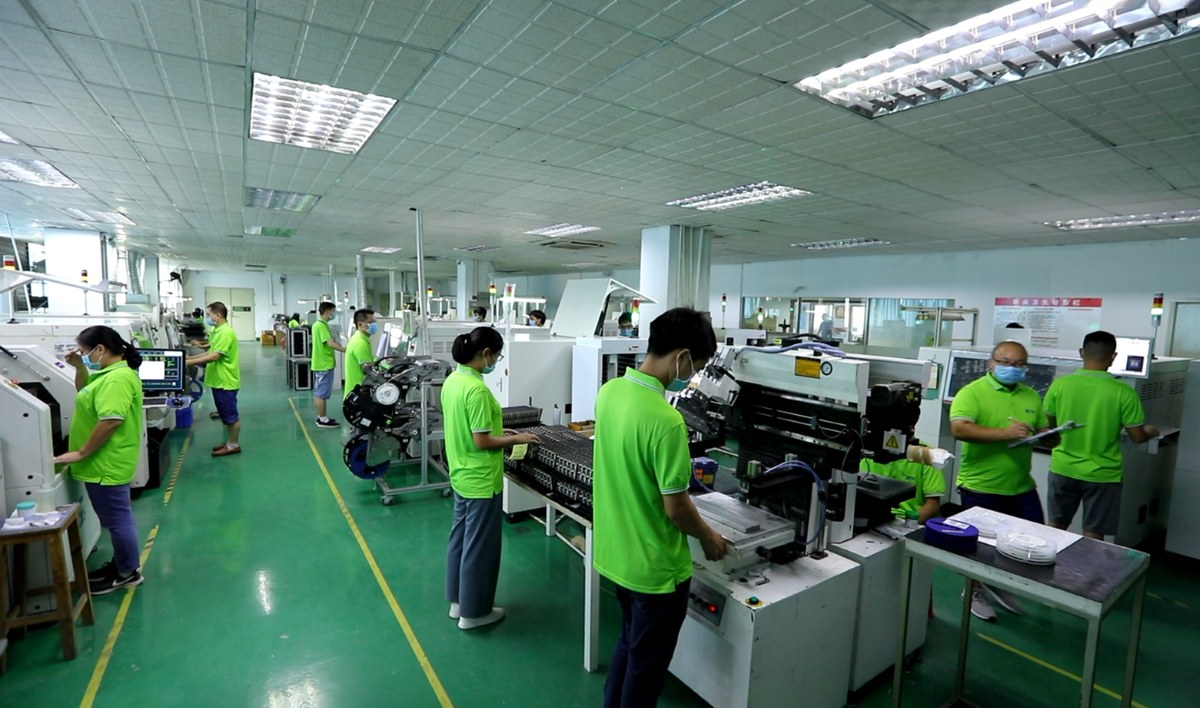 深圳工厂SMT产线实拍 成熟工艺来自产业带积累